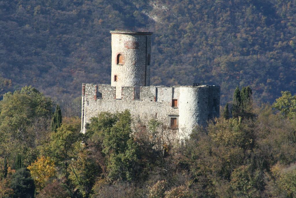 Appartamento L'Isola dei Sapori Monte Isola Camera foto