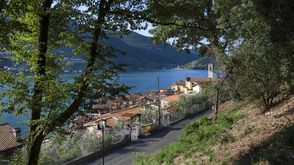 Appartamento L'Isola dei Sapori Monte Isola Camera foto